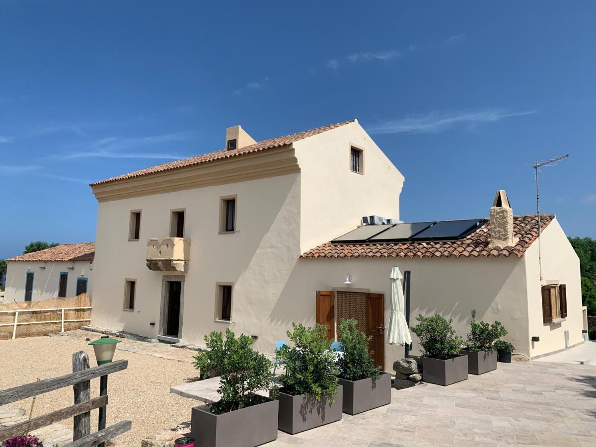 Stazzu Nuraghe Mannucciu Guest House เรนามาจอเร ภายนอก รูปภาพ