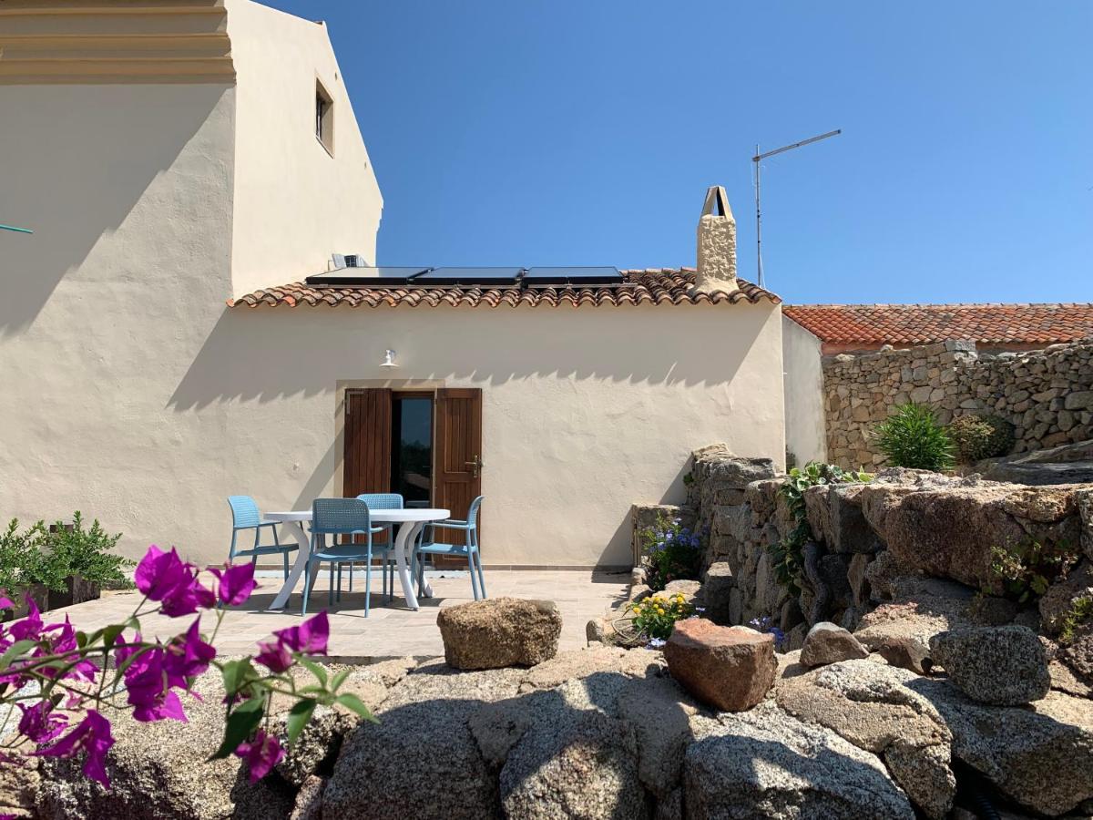 Stazzu Nuraghe Mannucciu Guest House เรนามาจอเร ภายนอก รูปภาพ