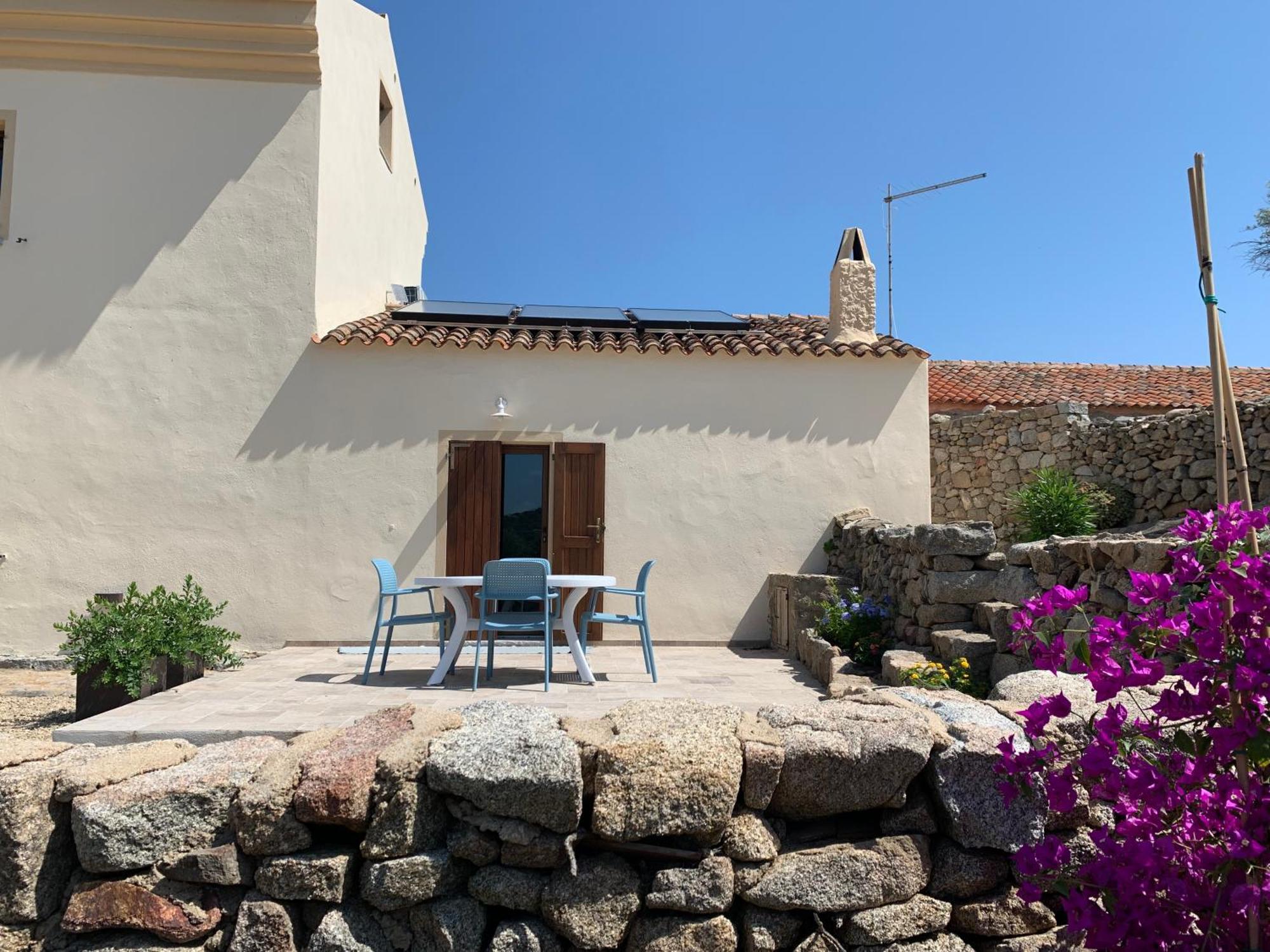 Stazzu Nuraghe Mannucciu Guest House เรนามาจอเร ภายนอก รูปภาพ