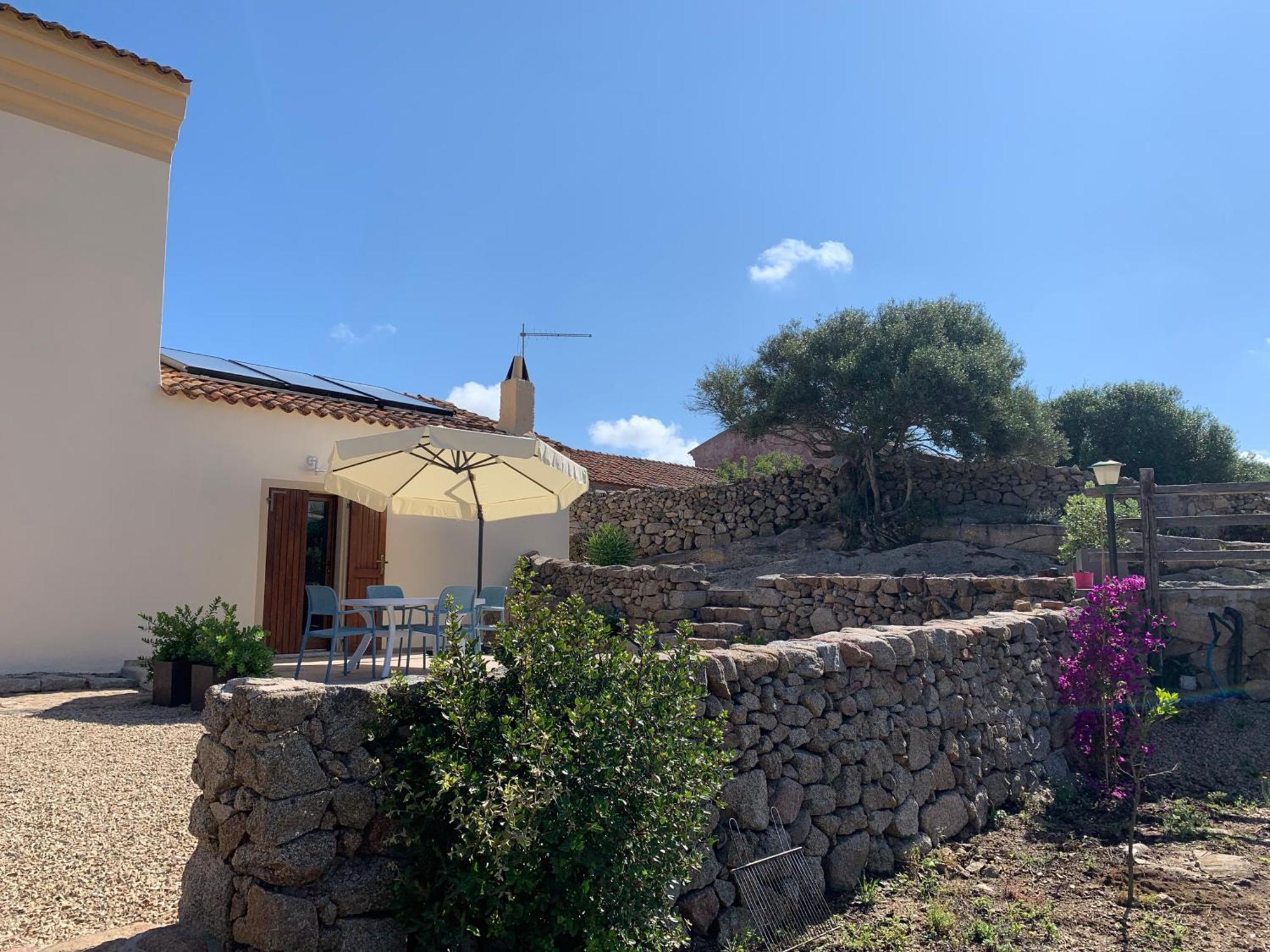 Stazzu Nuraghe Mannucciu Guest House เรนามาจอเร ภายนอก รูปภาพ