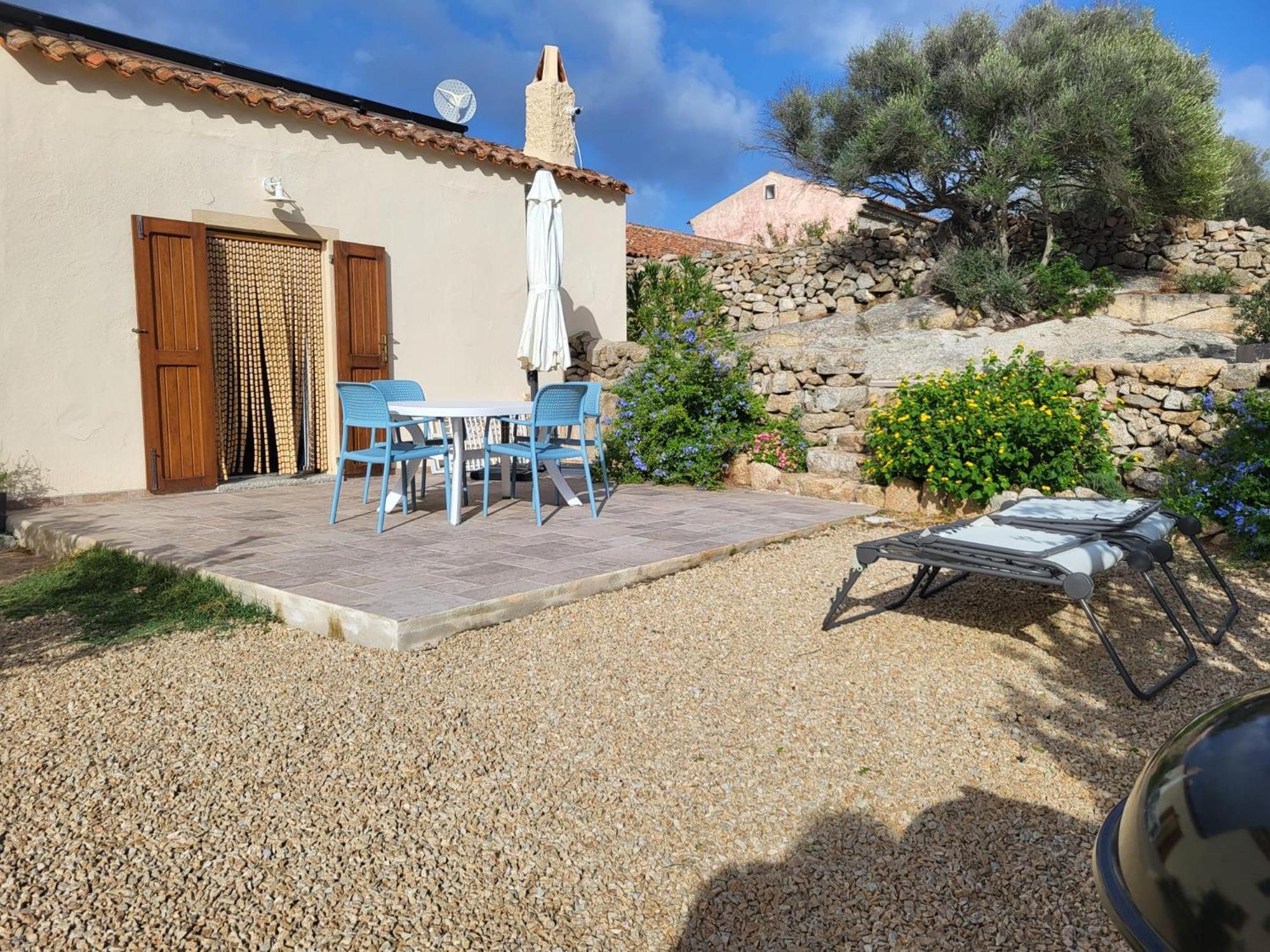 Stazzu Nuraghe Mannucciu Guest House เรนามาจอเร ภายนอก รูปภาพ