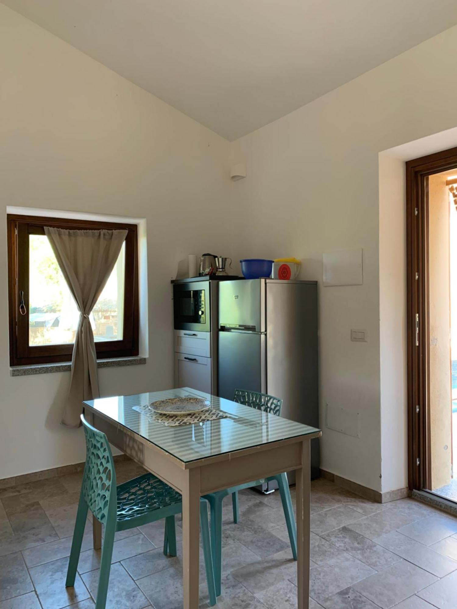 Stazzu Nuraghe Mannucciu Guest House เรนามาจอเร ภายนอก รูปภาพ